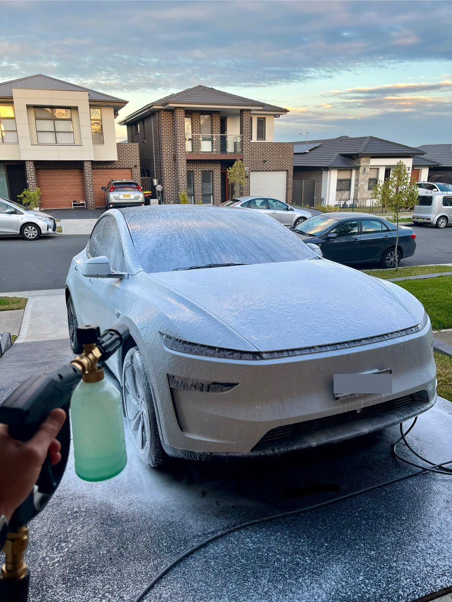 I’m treating her to a wash before she starts her life long role as my personal chauffeur ❤️
I made sure to clean those camera with extra care today