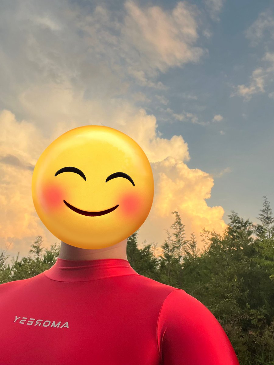 アモ自撮り
空が青いから映えるね