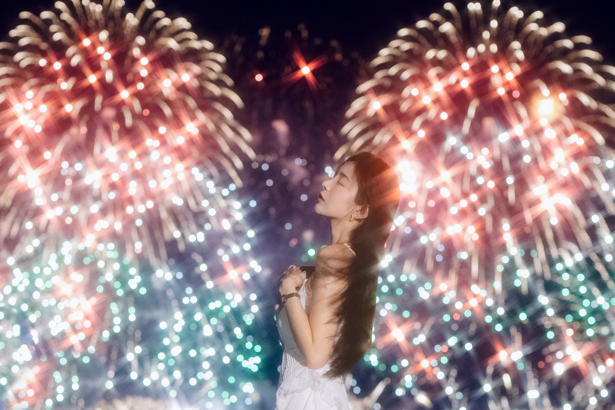 chen1chen816's tweet image. -
全程都被對著煙花的我🎆
但照片真的很美o(^_^)o
今年淡水的最後一場煙花完成了✔️

#煙火