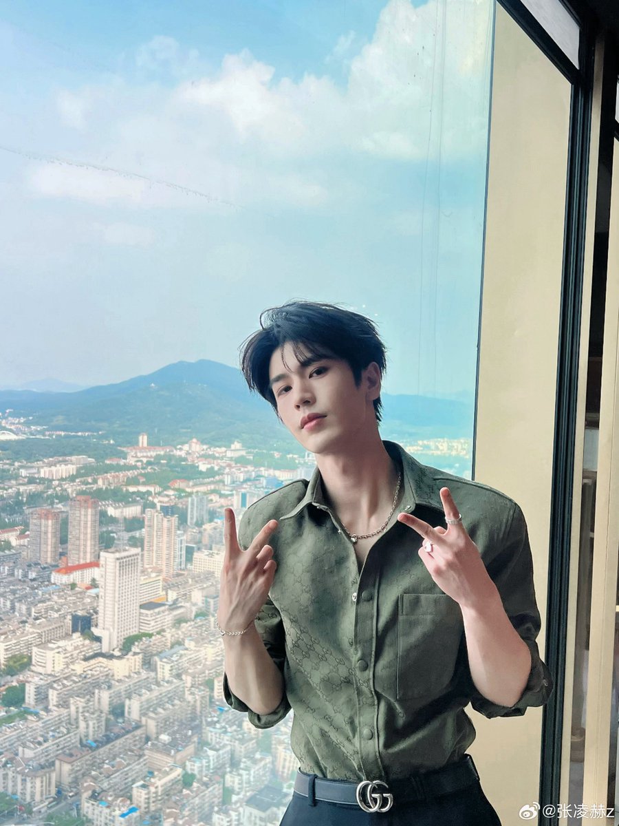 ZhangLinghe_TH's tweet photo. [💙]  26/8/25 เฮ่อเฮ่อโพสต์เวยปั๋ว ⬇️

หนานจิงมาถึงแล้วนะ ✅

(1)

#จางหลิงเฮ่อ #Zhanglinghe https://t.co/j3niuiEGp4