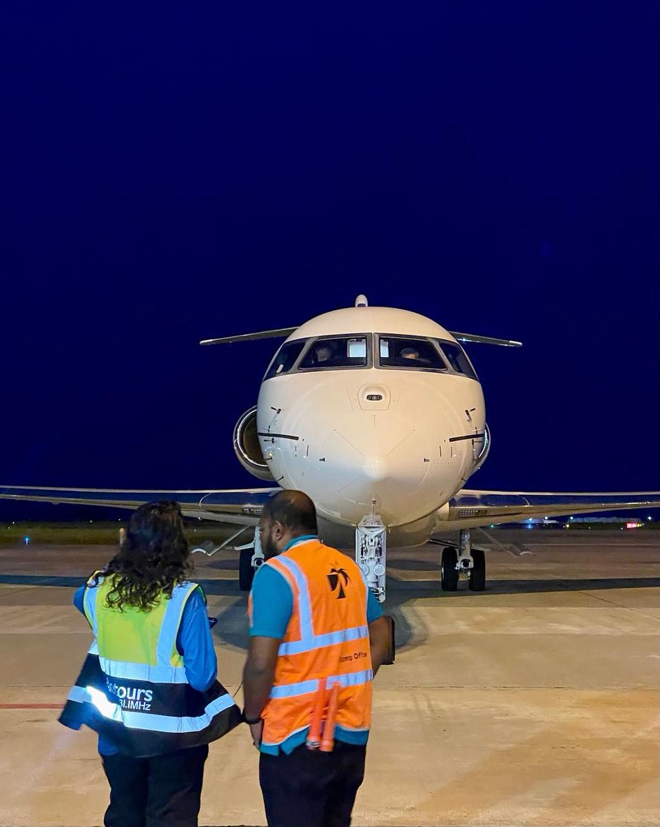 skytoursmv's tweet image. Work feels lighter when we’re all flying toward the same goal. ✈️
#bizavworks