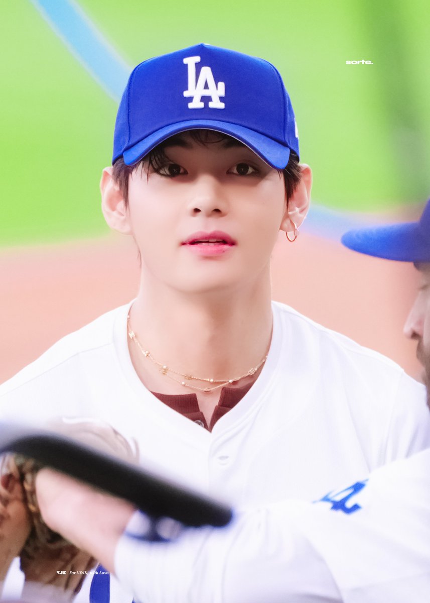 아웅 잘생겼어🥹🥹

250825 다저스 시구 HQ
#V #뷔 #김태형
#TAEHYUNG #テテ

#VxDodgers #V #BTSV
#TaehyungAtDodgerStadium #TaehyungxLADogers