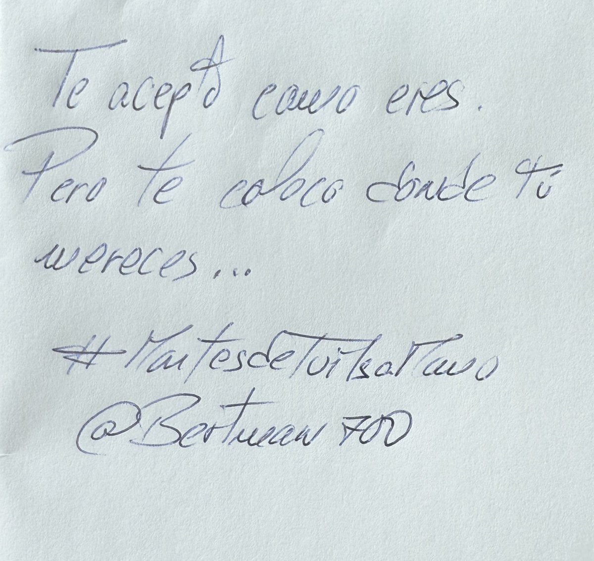 Hoy es #martesdetuitsamano