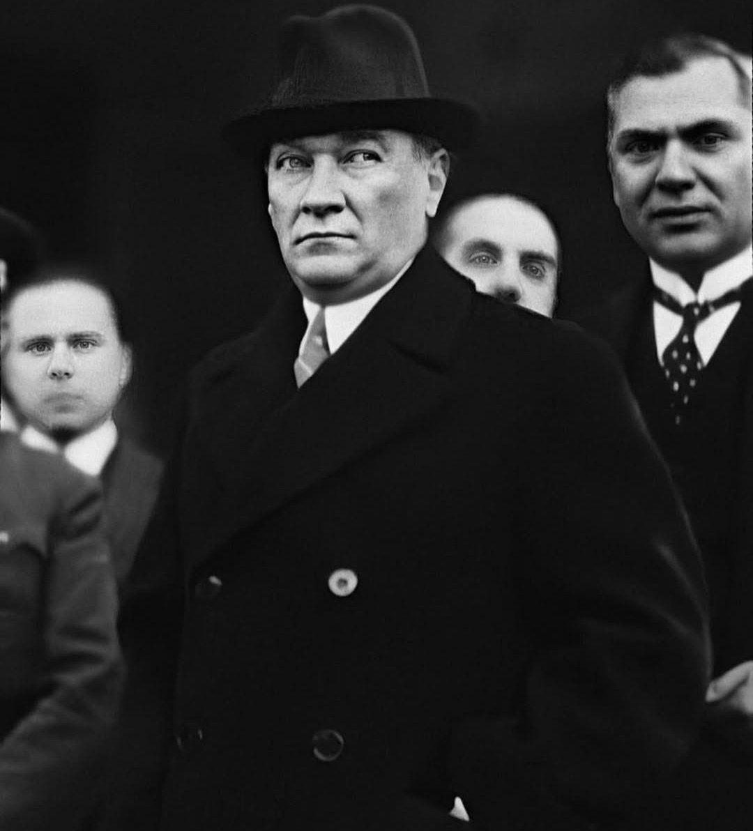 "Eğer içinizde bir ATATÜRK yok ise, bir Hiç'sinizdir." ❤️

#MalazgirtZaferi #BüyükTaarruz