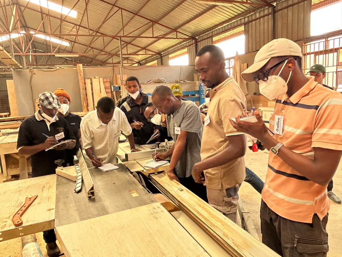 🛠️ This week, IAF kicked off a carpentry &amp; joinery training <a href="/AdefTvet/">ADEF TVET SCHOOL</a> Kicukiro District! 🪚🔨👩‍🔧 The program will engage around 45 wood operators, including men, women, and youth from across Rwanda🇷🇼.🙏 Big thanks to @GIZ_Rwanda &amp; <a href="/RwandaIndustry/">NIRDA | Rwanda</a> for the facilitation! <a href="/WoodRwanda/">Rwanda Wood Value Chain Association</a>