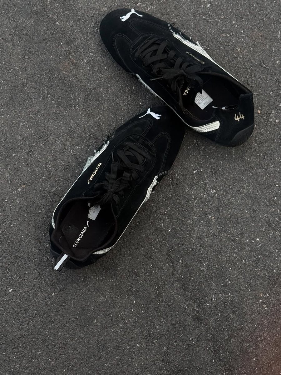 checn's tweet image. open.spotify.com/track/38pEX03G…