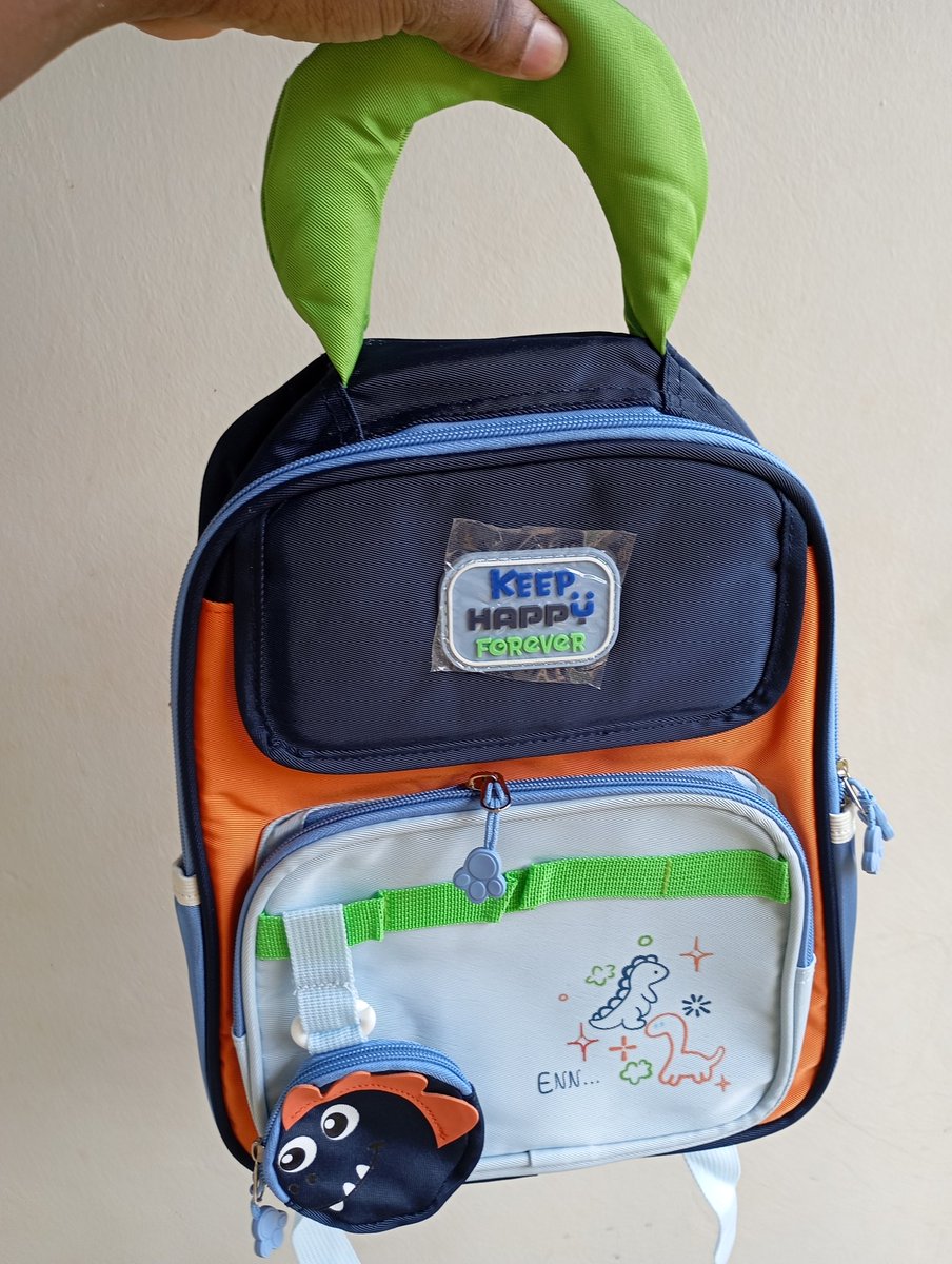 MuwongefahadM's tweet photo. @MwesigyeFranks @mkainerugaba @MKarekye @Nyinancweende @NRMOnline *Brand New Bags at Unbeatable Prices!**
Affordable bags for men &amp; women 
School bags available 
Lowest prices guaranteed!
**located at Nateete ku taano**
**Call/WhatsApp 0709444704** https://t.co/5xzI4gTsQ6