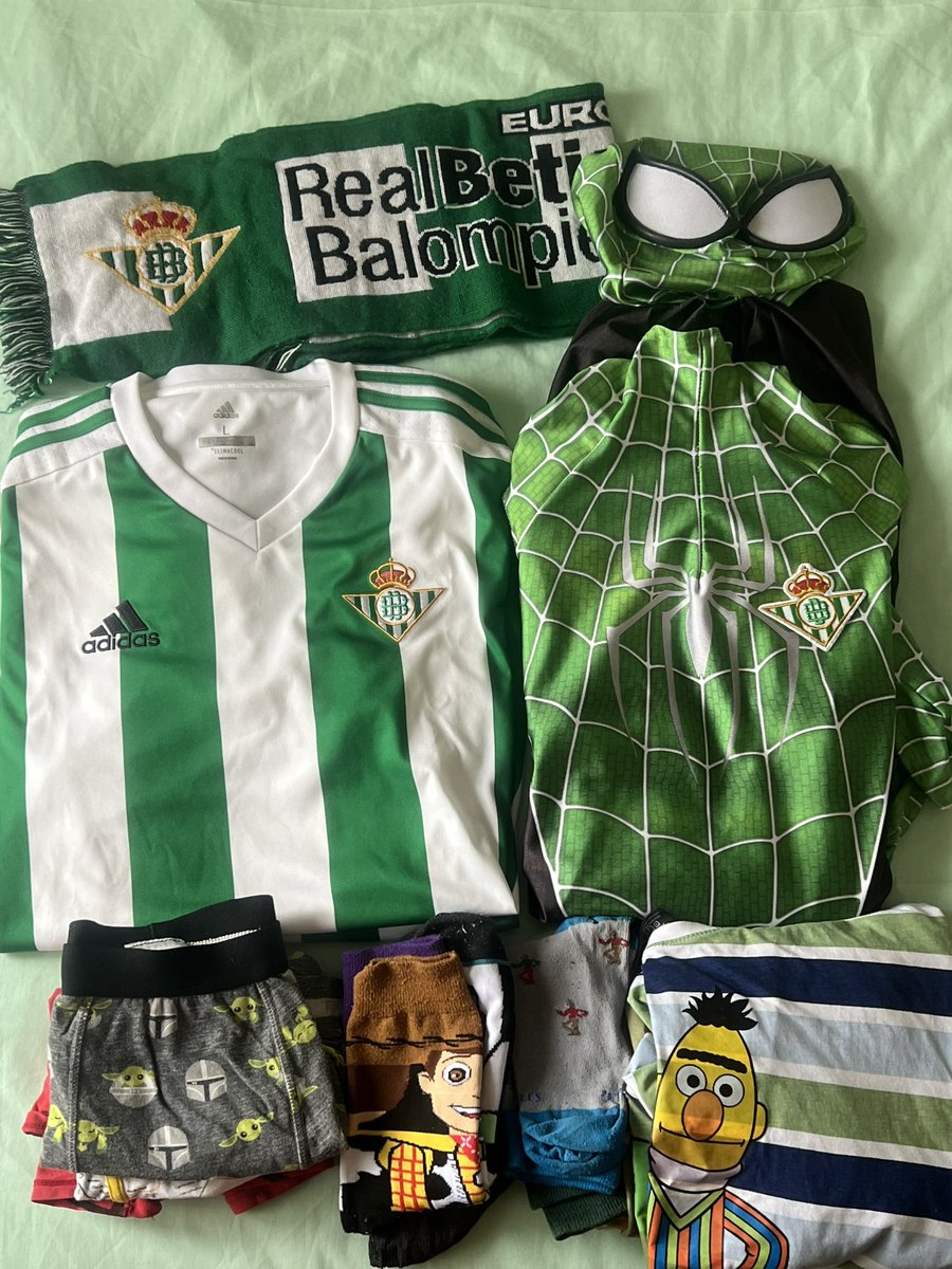 Hoy toca irse unos días de viaje... Equipaje listo y ni cotiza que <a href="/antony00/">Antony Santos</a> va a llegar a Sevilla estos días mientras  estoy fuera #fijarzebien