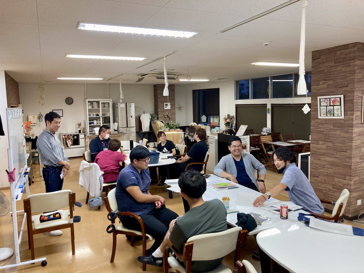gorinkai_7's tweet image. 今夜は社内研修😀

#五麟会グループ
#PCM