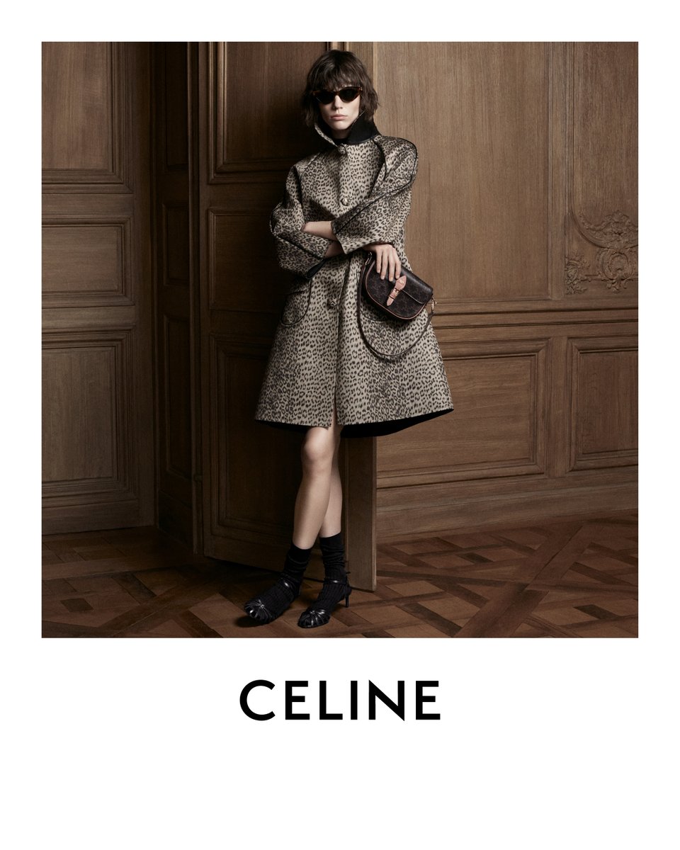 CELINE Fall, Part 2​
​
A collection of signature daywear and curated accessories. Captured by the Maison in April 25. ​

CELINE Triomphe bag​

Available in store and on celine.com​

#CELINE​
#CELINEFALL
