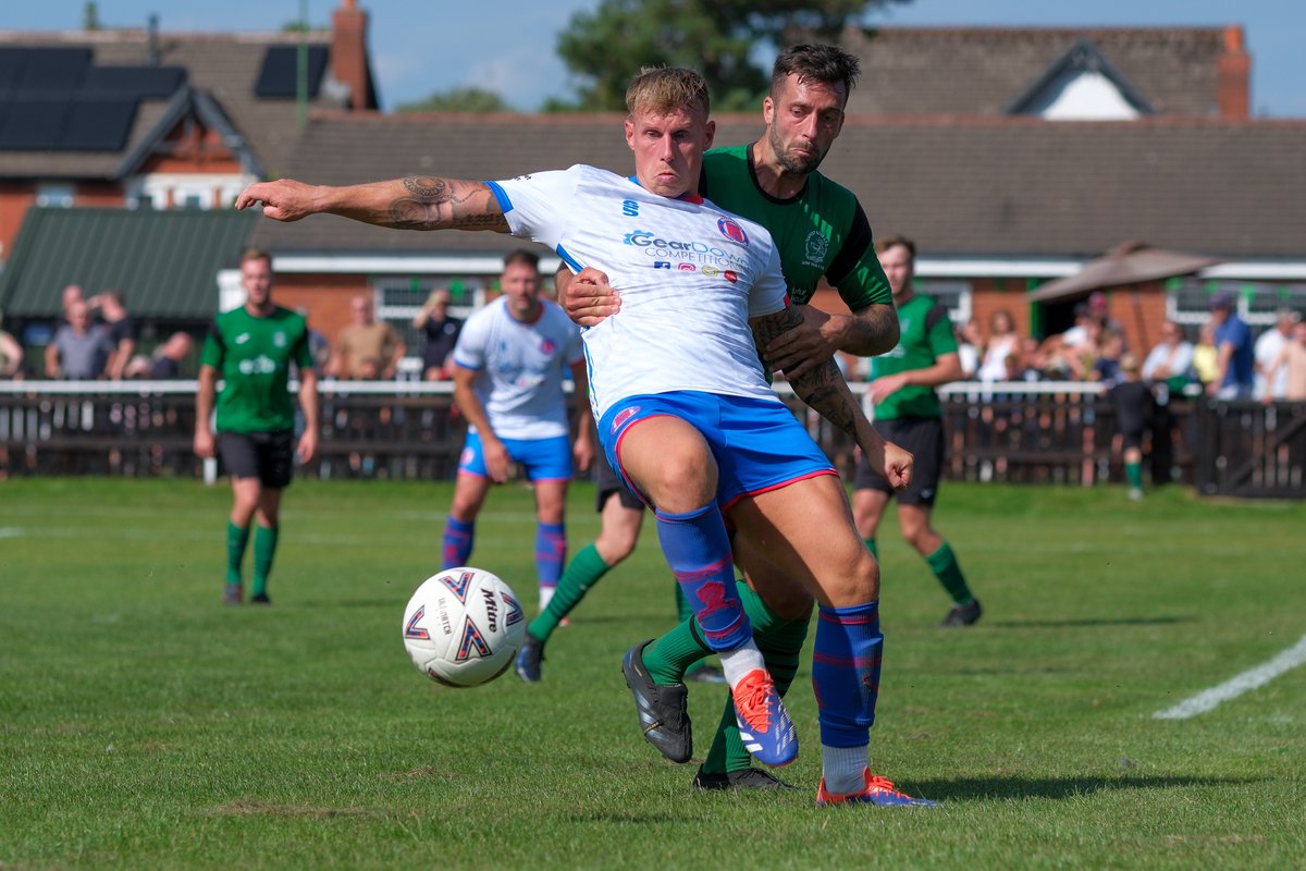 Match photos from the @WestLancsHop25 yesterday, <a href="/Tempest_United/">Tempest United F(C)</a> v <a href="/rossendalefc/">Rossendale Football Club</a>. The full album is on Flickr: flickr.com/photos/1527152…