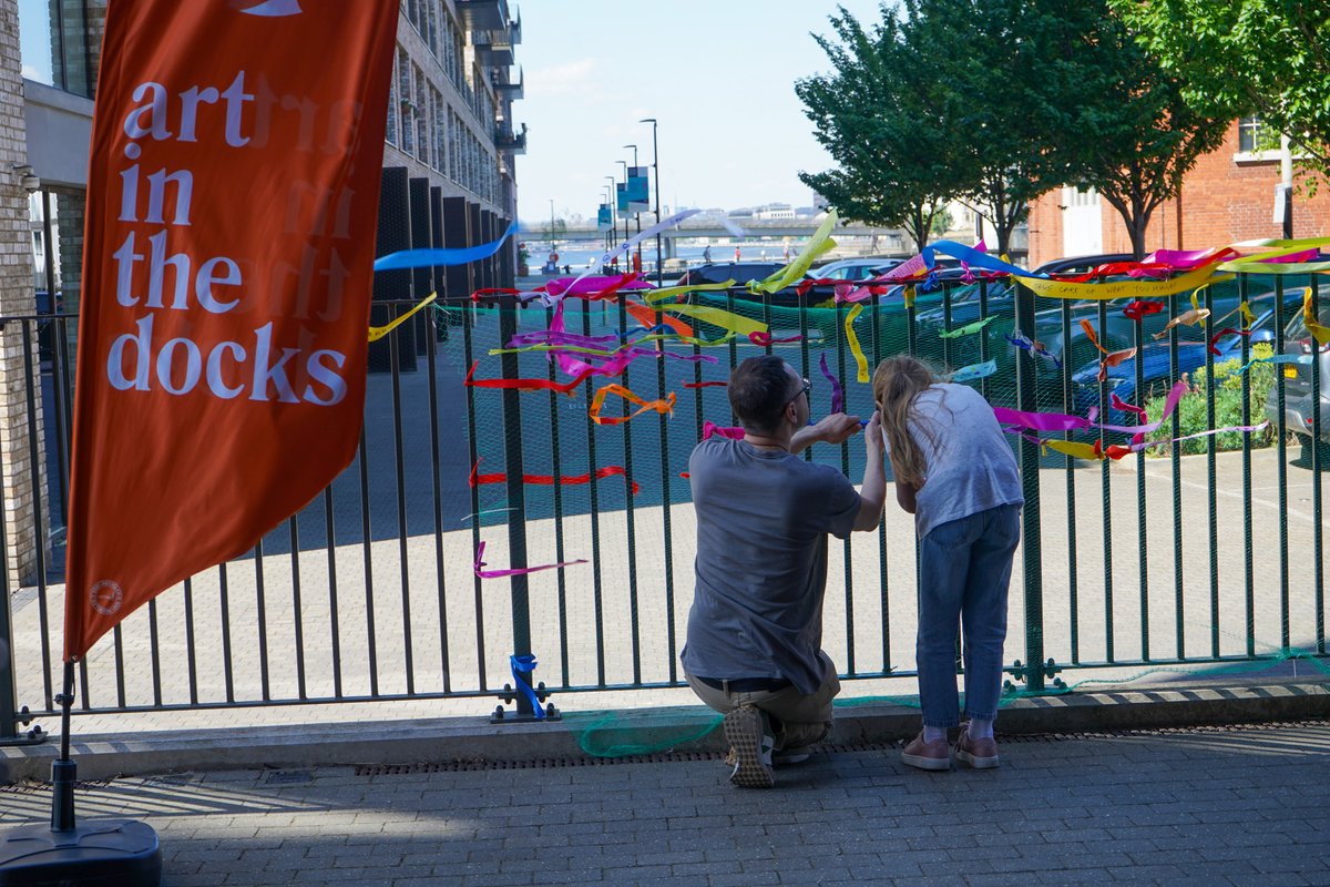 🎭This year’s #NewhamHeritageMonth invites you to see exciting new theatre for FREE including:

🙌'The Workers Unite' about The Silvertown Strike of 1889

🏳️‍🌈The heartfelt 'The Lesbians of Forest Gate'

⚓️'Bells and Whistles' in Royal Docks

See more &amp; book
newhamheritagemonth.org/performance/