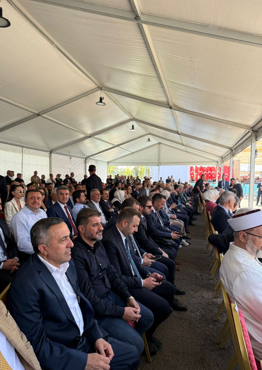 Mehmet İlhami GÜNBEGİ (@milhamigunbegi) on Twitter photo 1071’in ruhuyla, Malazgirt’teyiz.
Ecdadımızın şanlı destanı Malazgirt Zaferinin yıl dönümü programında Cumhurbaşkanımız Sayın <a href="/RTErdogan/">Recep Tayyip Erdoğan</a>'ın hitaplarını ve güçlü mesajlarını dinledik.
Ecdadımızdan ve tarihimizden aldığı güçle Cumhurbaşkanımız Sayın Recep Tayyip Erdoğan'ın güçlü 1071’in ruhuyla, Malazgirt’teyiz.
Ecdadımızın şanlı destanı Malazgirt Zaferinin yıl dönümü programında Cumhurbaşkanımız Sayın <a href="/RTErdogan/">Recep Tayyip Erdoğan</a>'ın hitaplarını ve güçlü mesajlarını dinledik.
Ecdadımızdan ve tarihimizden aldığı güçle Cumhurbaşkanımız Sayın Recep Tayyip Erdoğan'ın güçlü
