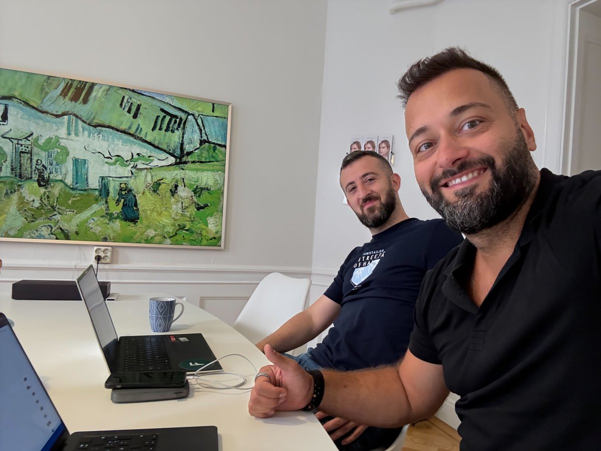 Pre-meeting selfies are the best. 😎