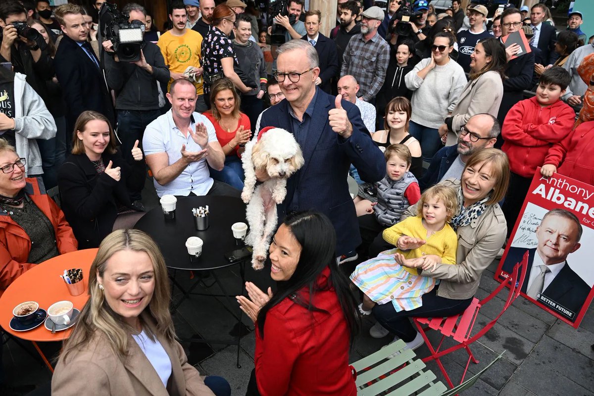 CaraMia200's tweet photo. @TerryCorby57986 @yelgeb @JosephArmand1 @AlboMP Terry, it displeases me also. It’s the ‘gentleman’ side of @AlboMP which can rankle.
We recall the malicious revocation of positions to #Labor figures! Julie f***** Bishop practically pulled NYC bound #SteveBracks,off a plane!
It’s also reason why he commands respect.#Auspol https://t.co/tGMRjJHGZ0