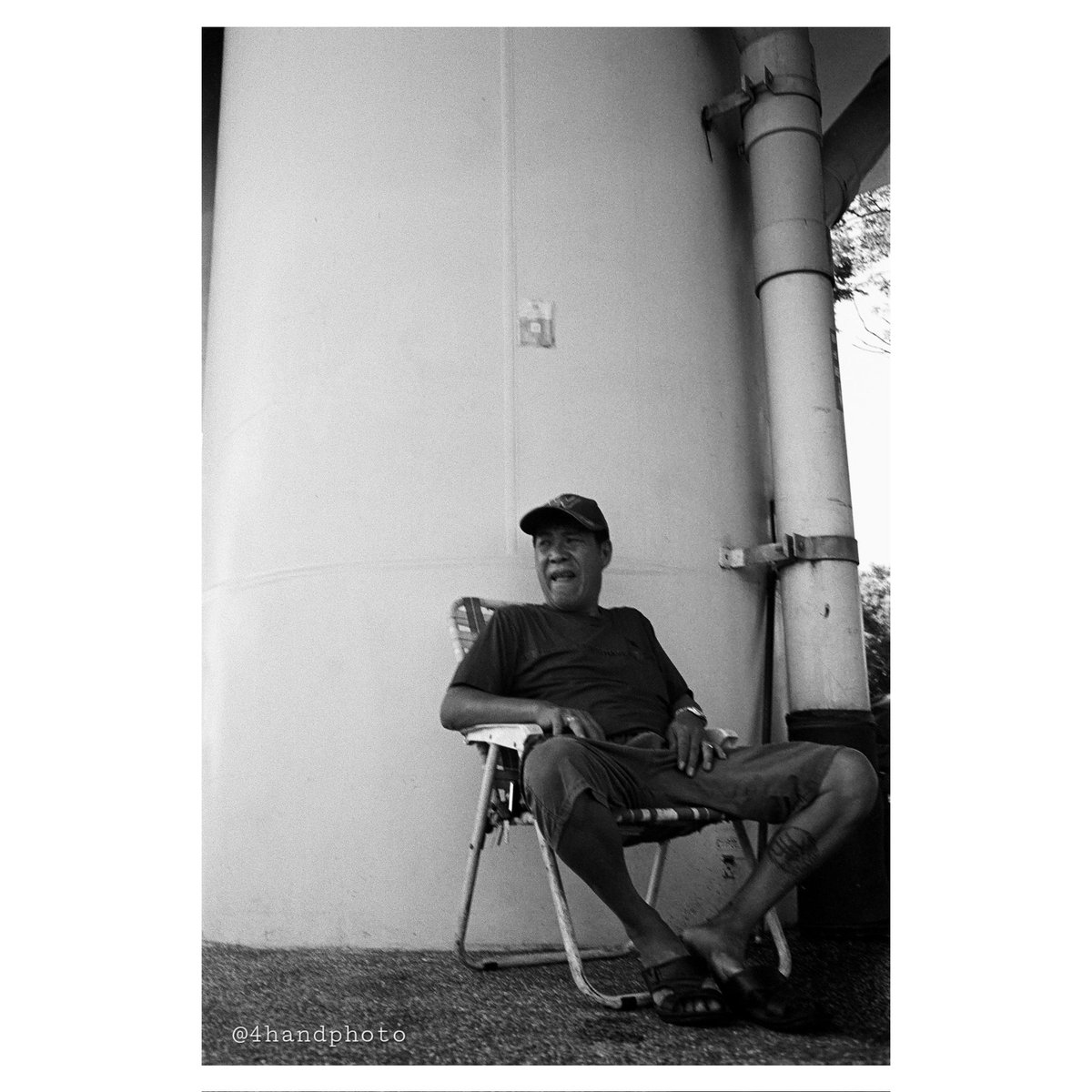 4HandPhoto's tweet photo. Staring into the sunshine
📷 Nikonos V (35/2.5)
🎞️ Ilford HP5 Plus (+1) https://t.co/ShUQQoKYvG