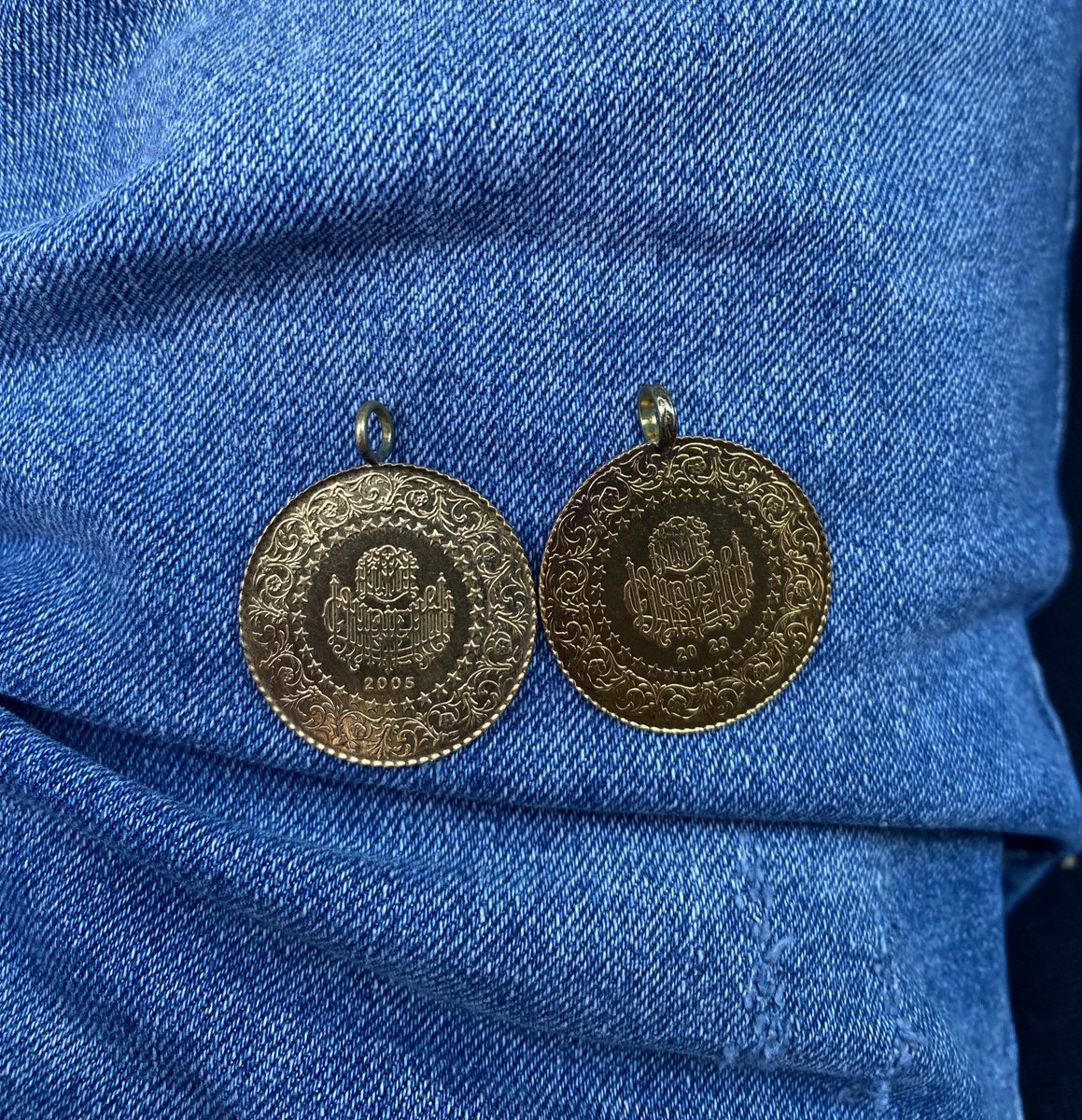 Bugün  uzun vade taşımak  için  fiziki olarak 29.400 tl den  iki adet tam altın aldım. Altını portföy dengesi için ve güvenli liman olarak her zaman belli oranda bulunduruyorum. #altın #gramaltın #onsaltın #yatırım