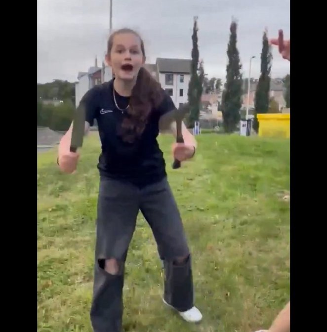 >miten BBC kuvaa brittien selviytymistaistelun näyttävän
<miltä brittien selviytymistaistelu oikeasti näyttää