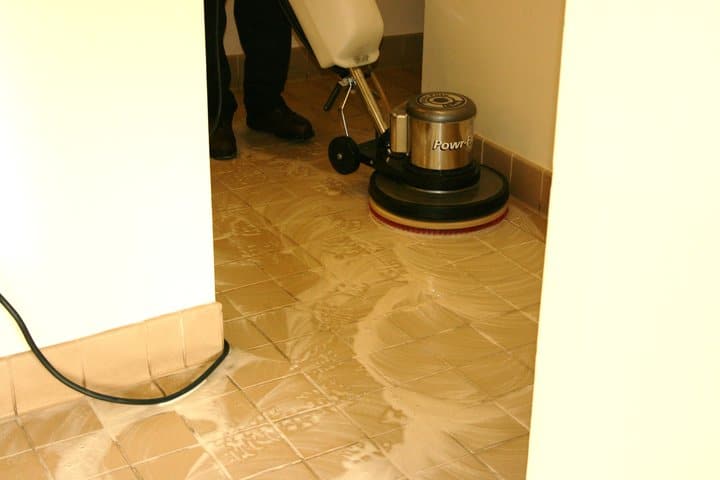 WizTeamInc's tweet image. Dirty tile &amp;amp;amp; stained grout? 🧽✨ Let the pros restore shine—deep cleaning, hot extraction, &amp;amp;amp; sealing for lasting beauty. See why it’s more than scrubbing: urlbit.com/A0YZk #TileRestoration #ProClean