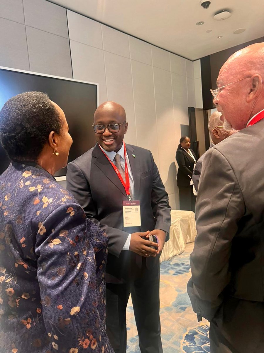 RwandaMFA's tweet photo. In Singapore, Minister @onduhungirehe attended the opening ceremony of the Africa-Singapore Business Forum (ASBF), which gathered  business and government leaders from 40 countries across the world. 

Launched in 2010 and held every two years, the ASBF serves as a platform for business exchange and strengthening trade ties between Africa and Asia.
