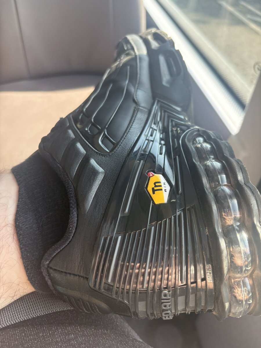 Size14FeetUK's tweet photo. They aren’t going to clean themselves. 👅👅 https://t.co/RkF87h6Uo6
