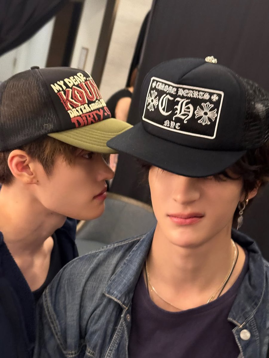 바보 (@antonisbabo) on Twitter photo 