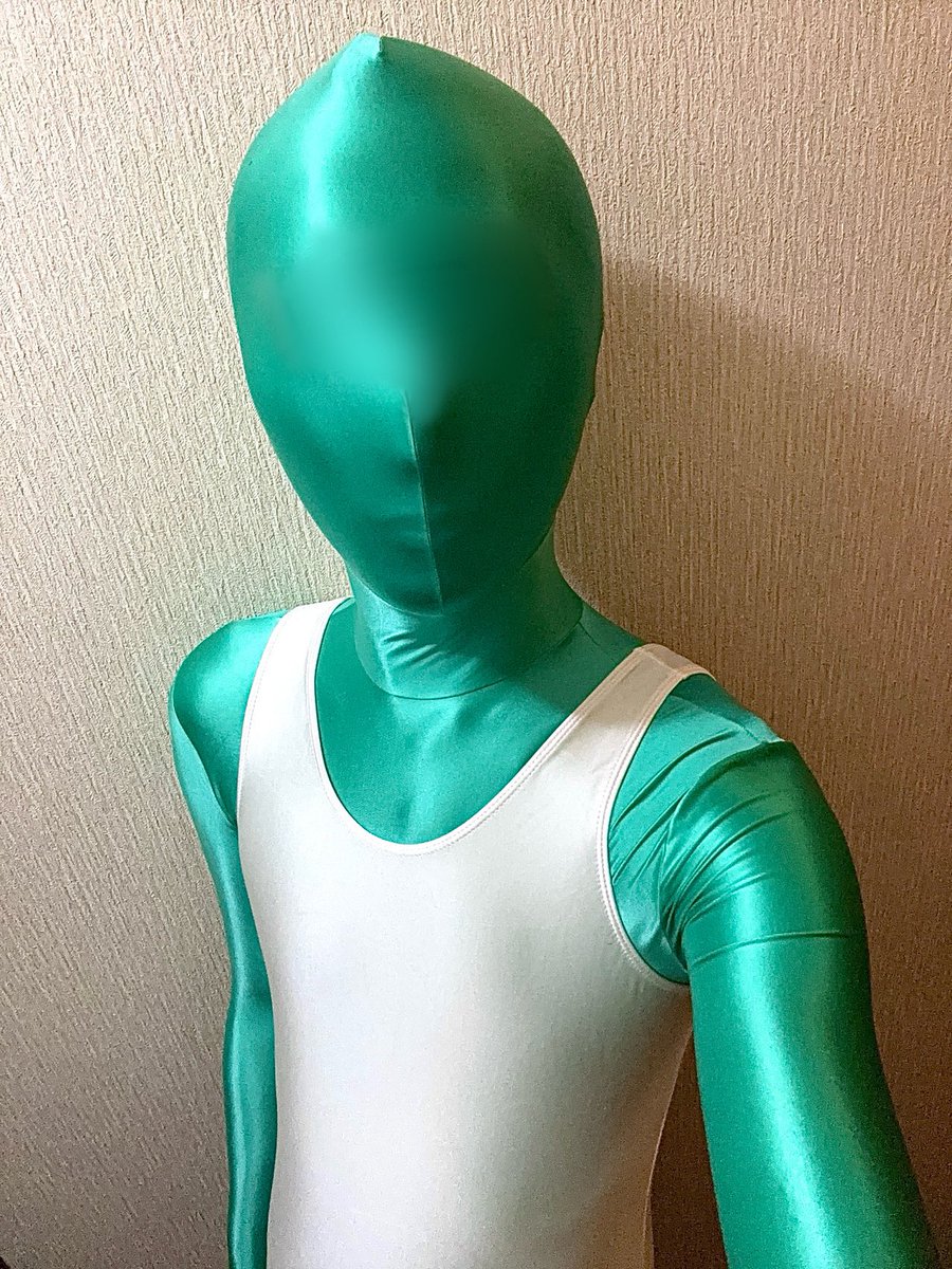 ツルスベ同士の重ね着も良いです。
#ゼンタイ　#zentai