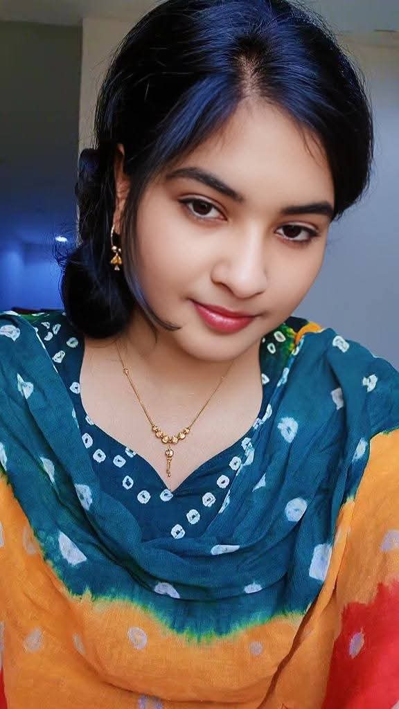 পৃথিবীতে কিছু কিছু মানুষ সম্ভবত কষ্ট পাবার জন্যই জন্মায়। টাকা পয়সার কষ্ট নয় - মানসিক কষ্ট।👈🌹☕🌹 #loveislandreunion