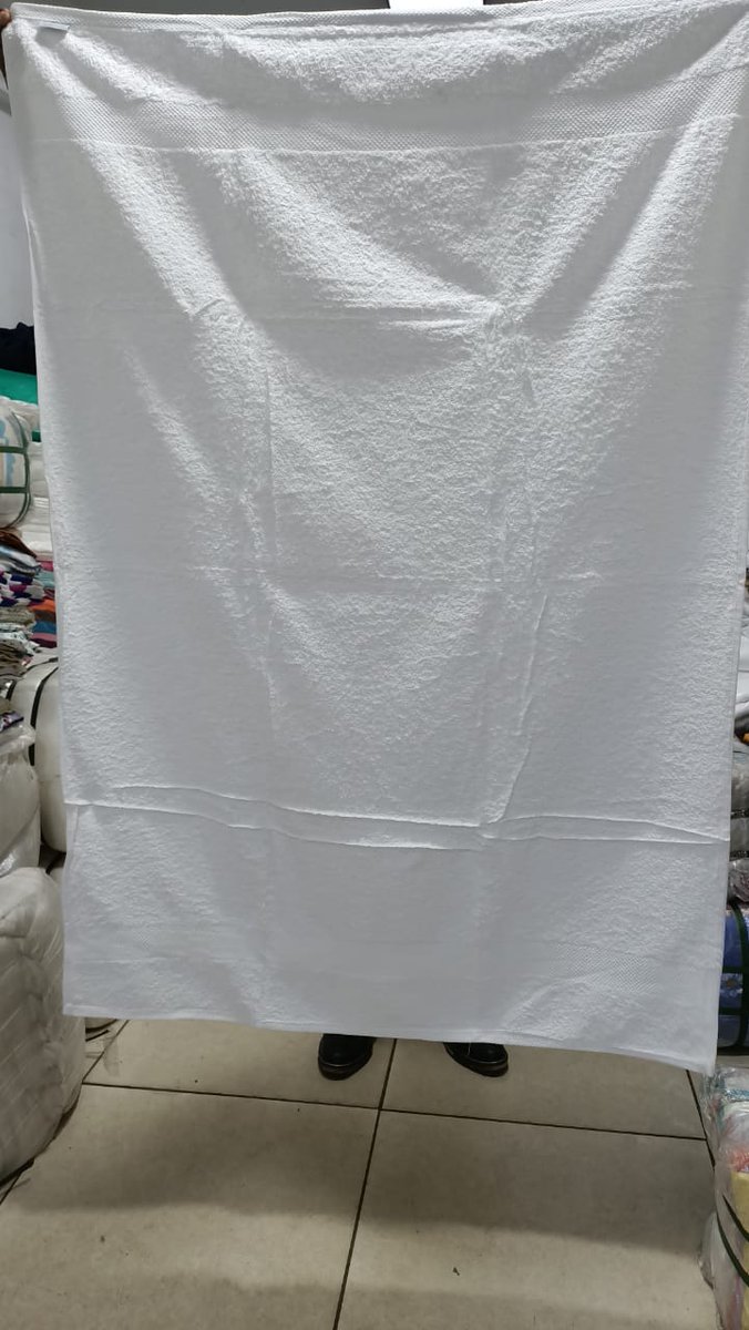 NAOMBA REPOST YAKO 
Taulo cotton nzito
Size : 90/165 cm
Bei : 20,000 
0620 411 480