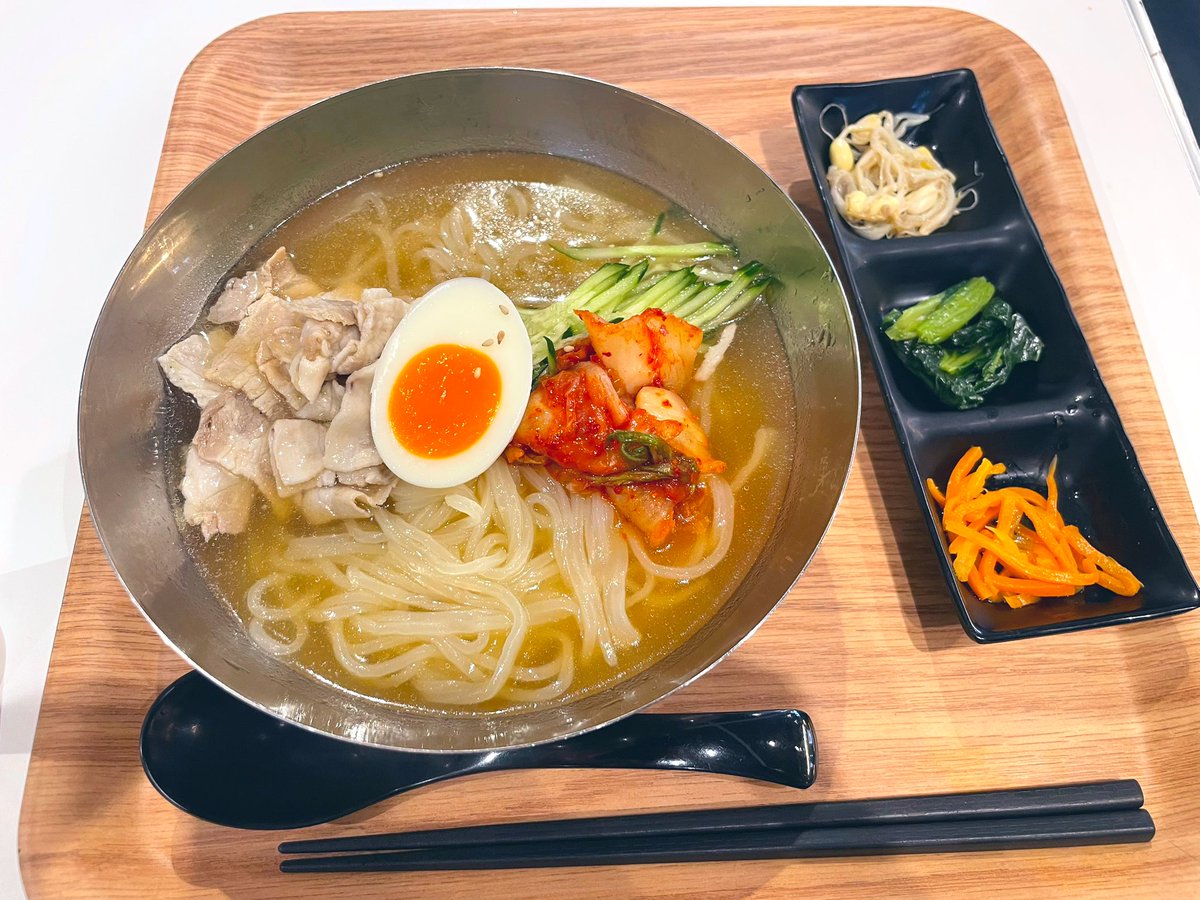 ついに！
夏が終わる前に、冷麺食べれた〜
