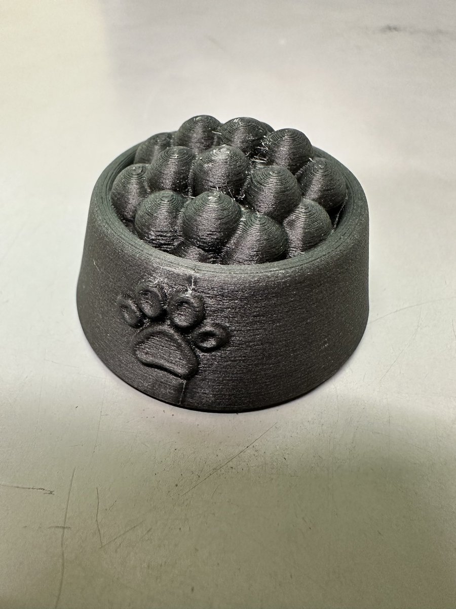 kerodas1518's tweet image. $FEED のロゴを3D化して3Dプリントしてみたよ😊👍
シングルマテリアルの #3Dプリンター なので単色ですが上手く出来た😭
#Shibarium
#FEED
#3Dプリント
#Creality