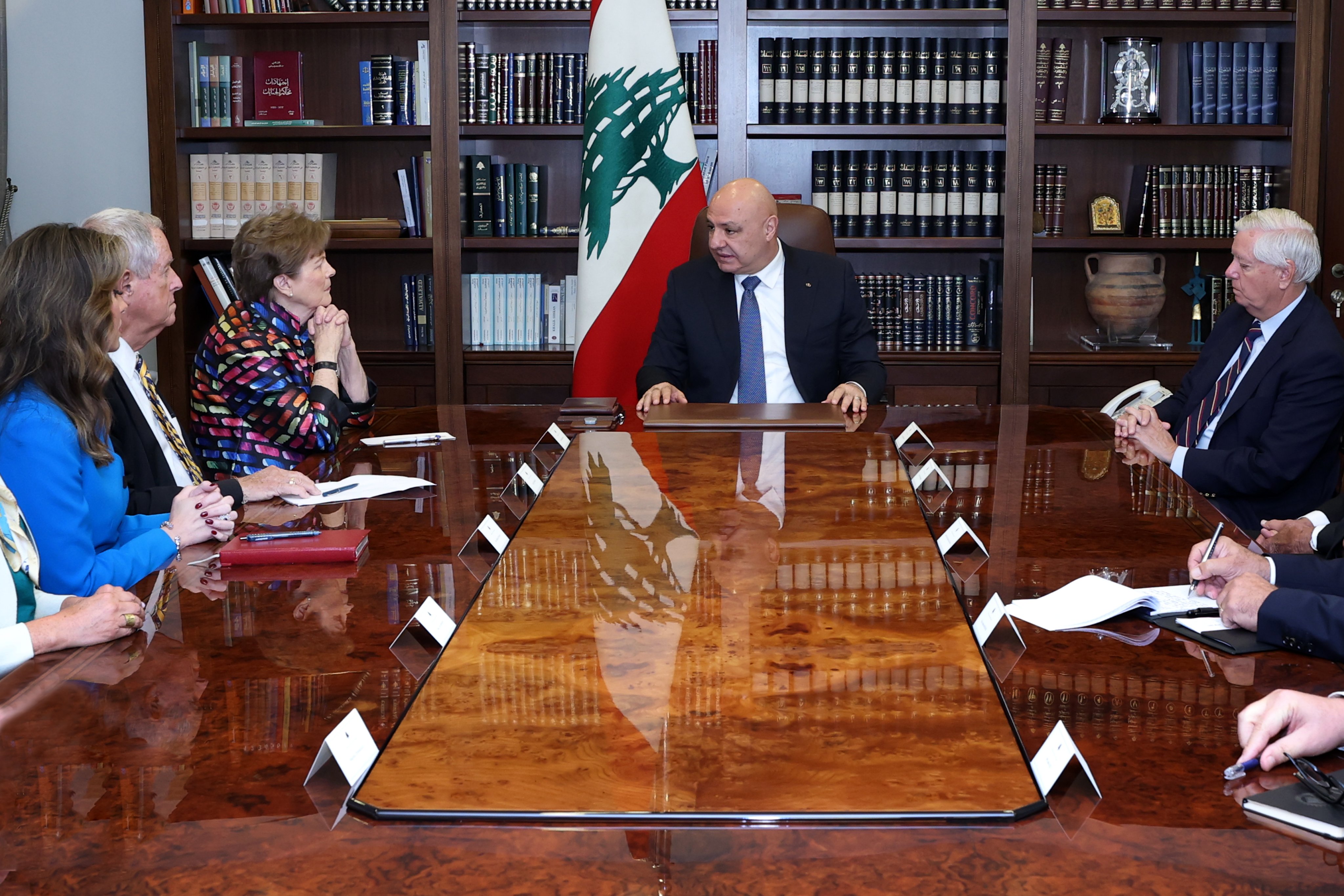 الوفد الأميركي في قصر بعبدا (الرئاسة اللبنانية في إكس). 