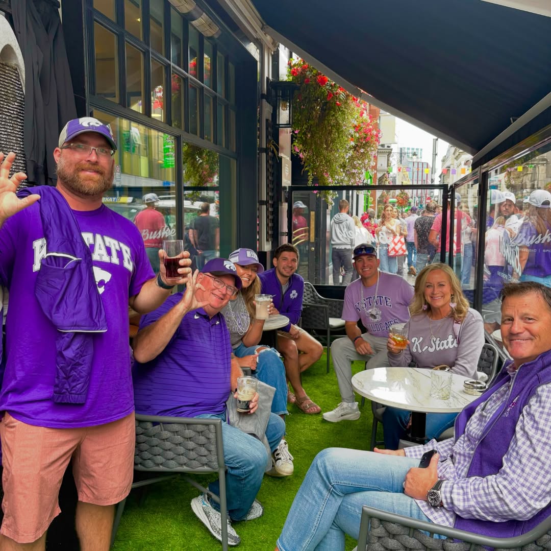 ☀️ Looking for outdoor seating in Dublin? Busker Bar is the spot! Enjoy the sun, lively vibes, and a cold pint. 🍻 Perfect for drinks with friends or just soaking up the city. 

#BuskersBar #DublinPubs #OutdoorDrinks #DublinVibes