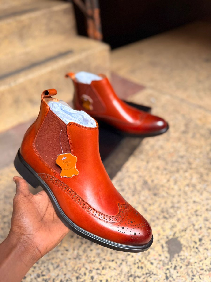 Fantasy_Genius2's tweet photo. Kujieni viatu hapa @TSneakerzzz mkiniona.
F1- Ksh1999
F2&amp;3- Ksh 3499
F4- Ksh 4899

Halafu we Deliver Countrywide na Nairobi ni Pay on Delivery https://t.co/T3YUhNaVvb