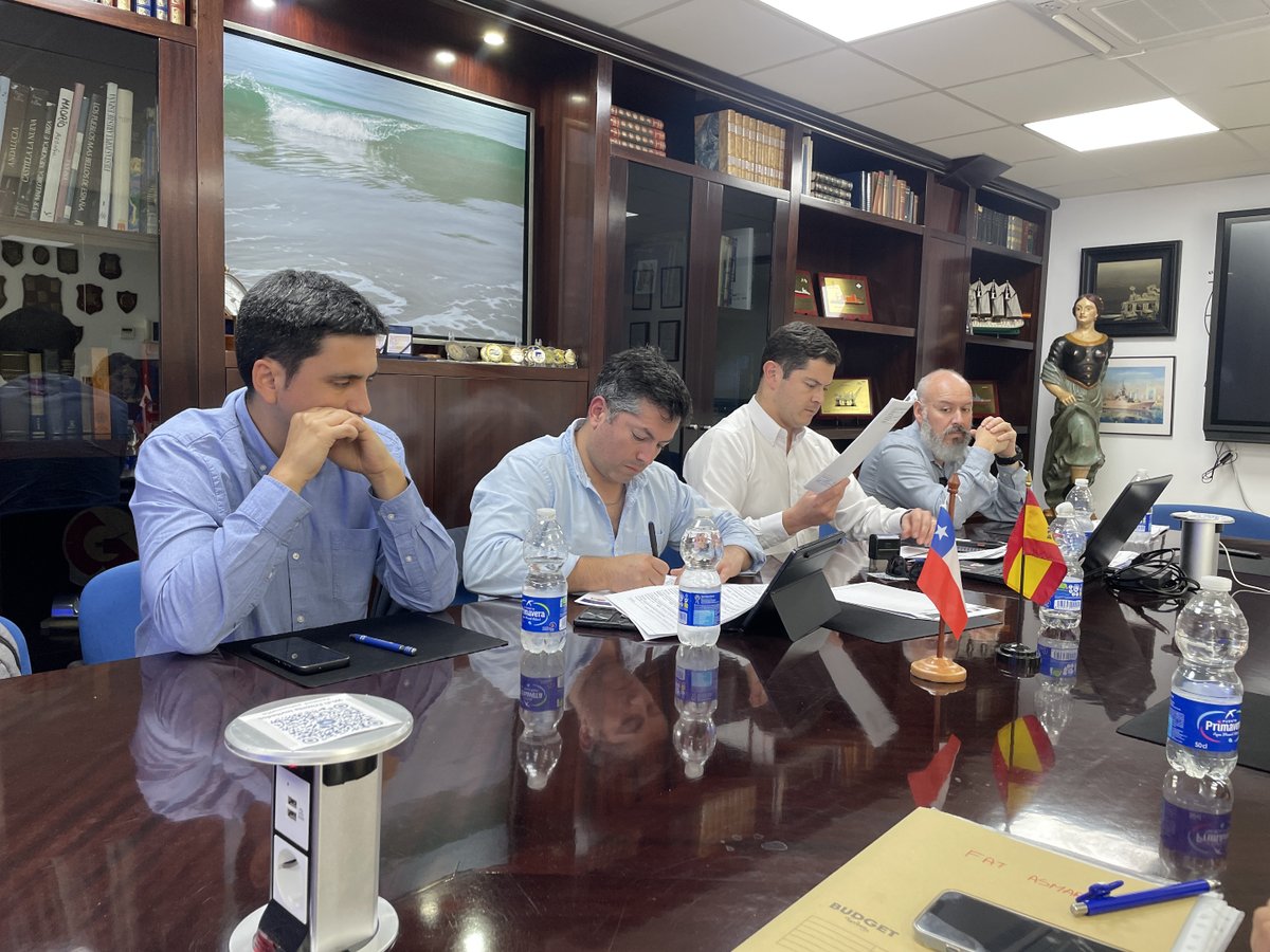frizonia's tweet image. ¡Superadas las Pruebas FAT de los equipos del primer buque del Proyecto Escotillón IV!
 
Ha sido un placer recibir en las instalaciones de FRIZONIA a la Delegación de ASMAR y de la Armada de Chille para su supervisión. Agradecemos su confianza en nuestro trabajo .
