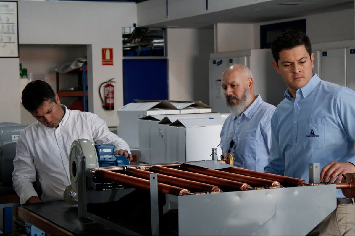 frizonia's tweet image. ¡Superadas las Pruebas FAT de los equipos del primer buque del Proyecto Escotillón IV!
 
Ha sido un placer recibir en las instalaciones de FRIZONIA a la Delegación de ASMAR y de la Armada de Chille para su supervisión. Agradecemos su confianza en nuestro trabajo .