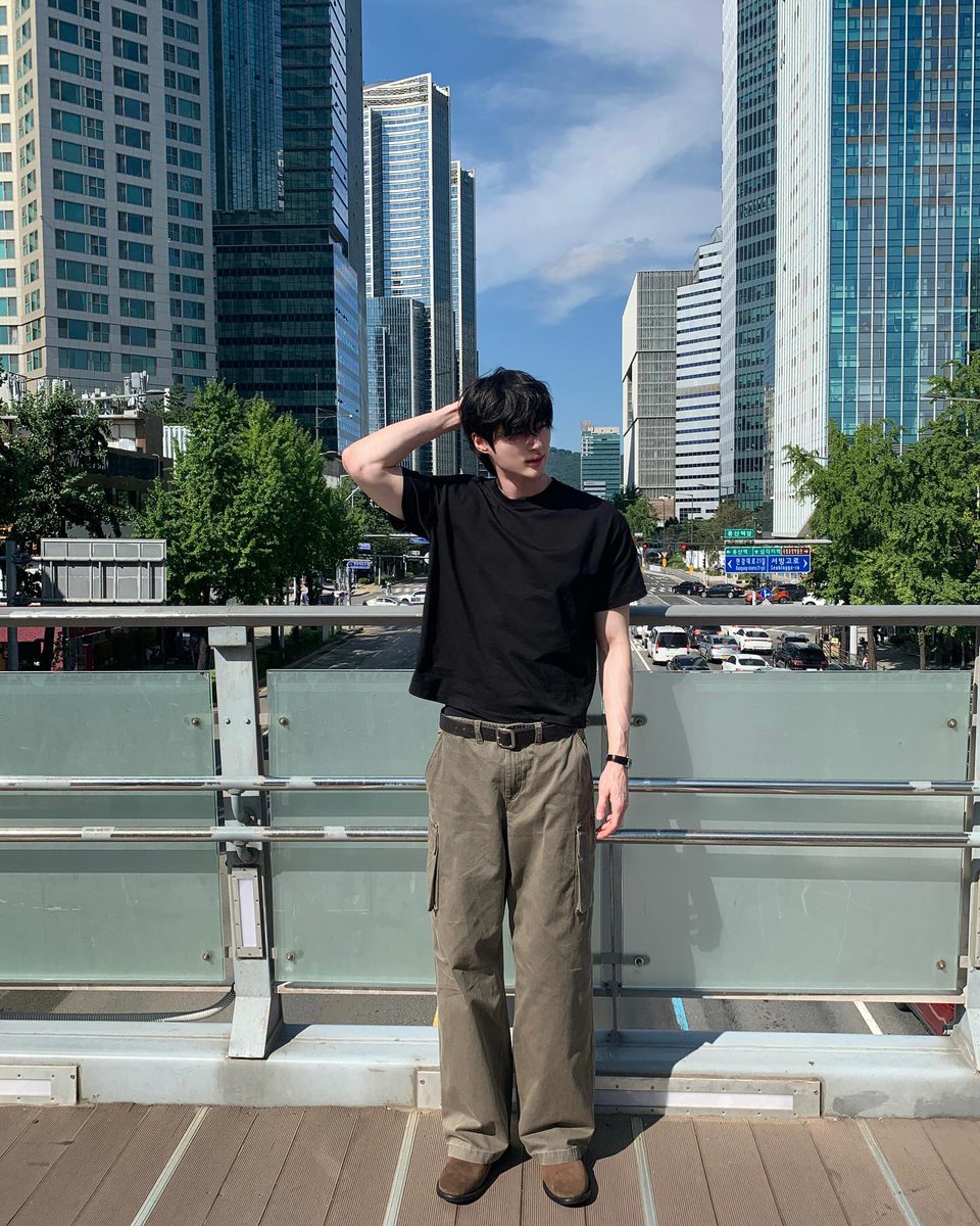 woonair's tweet photo. 250826 변우석 인스타그램 업로드 [1]

#변우석 #ByeonWooSeok https://t.co/TtYT5G4iW6