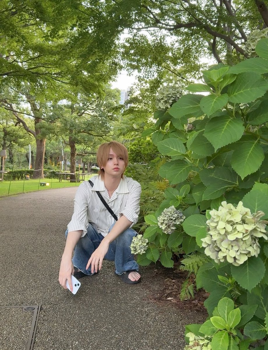 伊野尾くんどんどん綺麗になっててなんかこわくなってきた、このままいくと人類を超越した上位存在になってしまうのではないか？