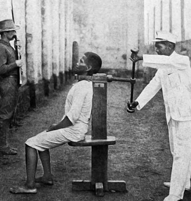 Omo, See as them Kpai my grandpa, who get old Facebook account abeg😠