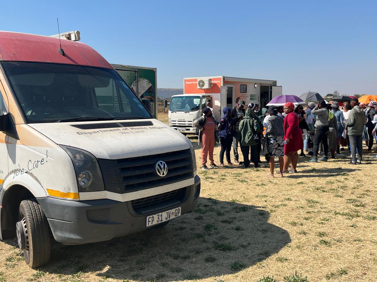 As promised, 2 Home Affairs Mobile Trucks have arrived at Lesedi Secondary School, in Mamelodi.

As we are still advancing the policy position, the EFF Youth Command must ensure every SA Learner receives their ID Smart Card. 

It must be part of the curriculum!

#IDEsandleni✊🏿🇿🇦