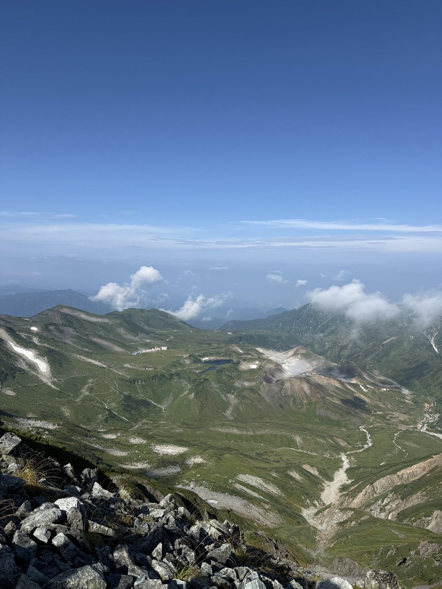 連なる山 終了しました】限定デザインの達成バッジの在庫について