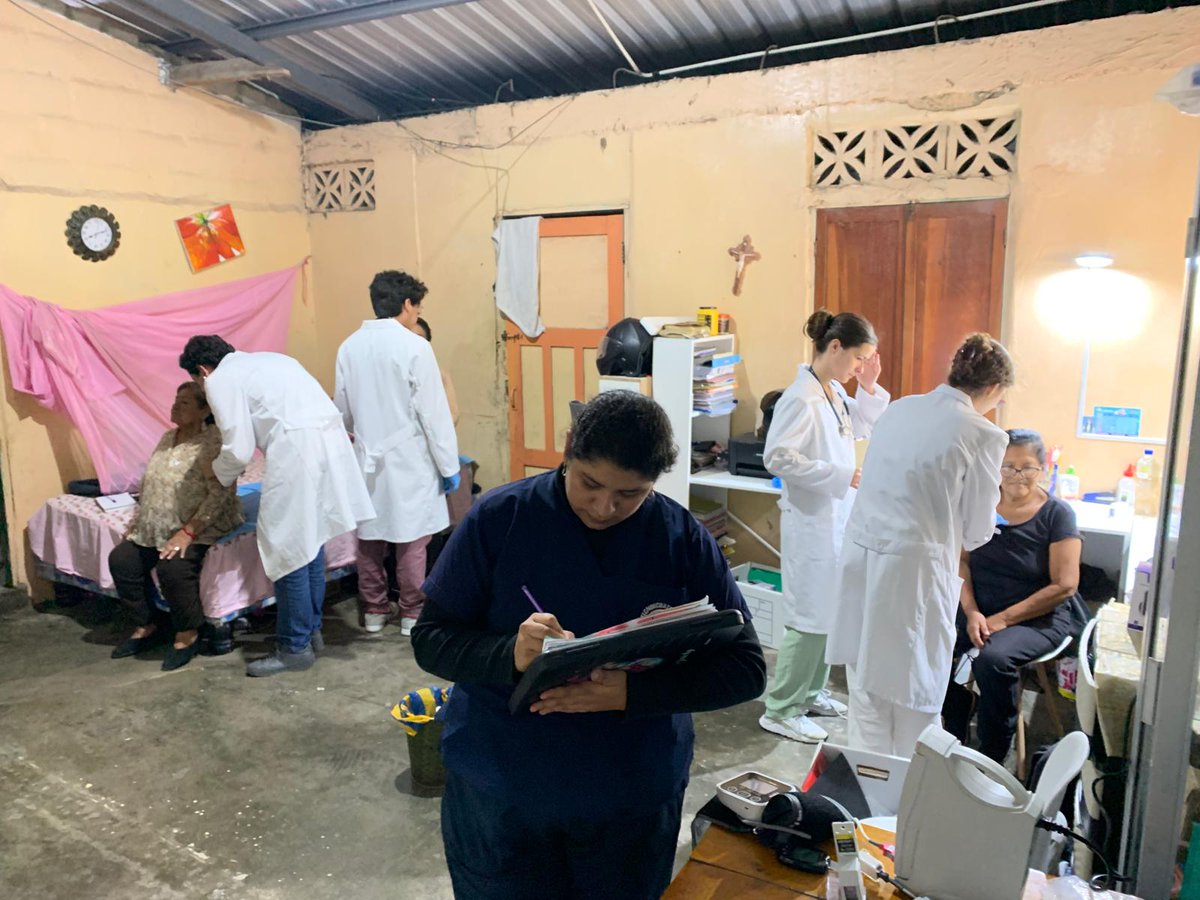 Facultad de Medicina # Universidad de Navarra tweet media