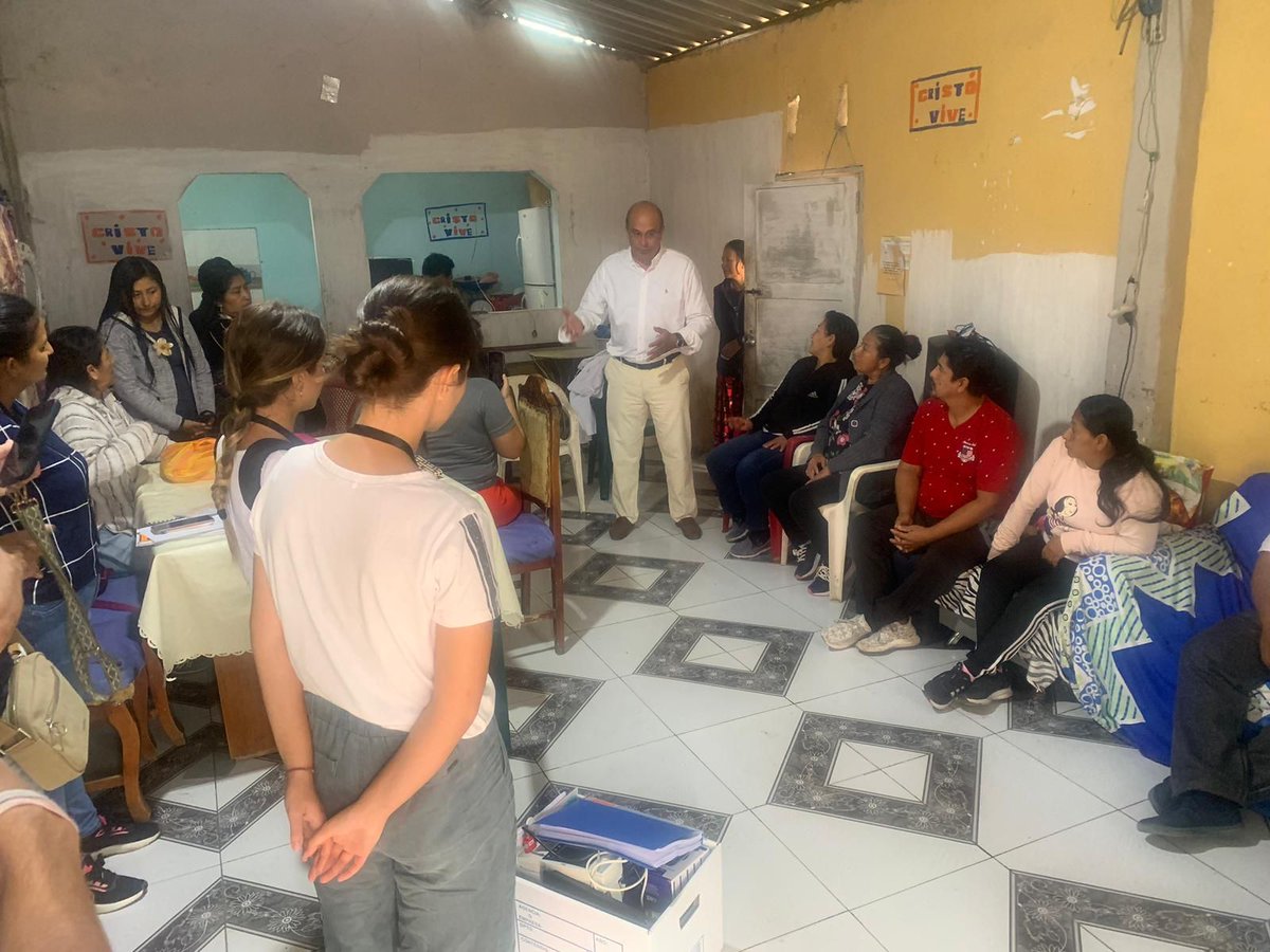 Alumnos de #MedUNAV y especialistas de la <a href="/ClinicaNavarra/">Clínica Universidad de Navarra</a> chequean la salud básica en comunidades vulnerables de Ecuador

➡️La primera edición del Proyecto Alma ha combinado prevención y educación sanitaria con programas de desarrollo social

👉 unav.edu/noticias/-/con…