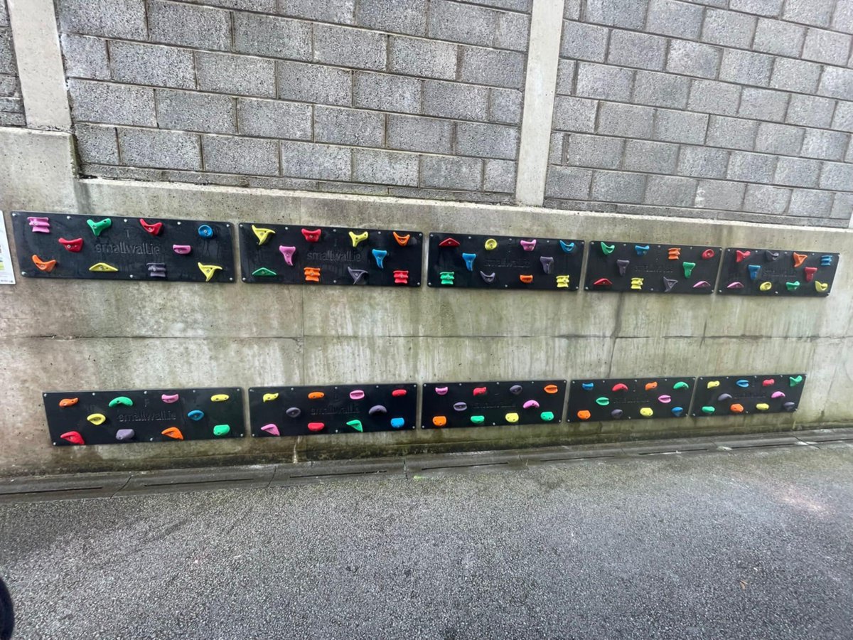 SmallWall School Products tweet media