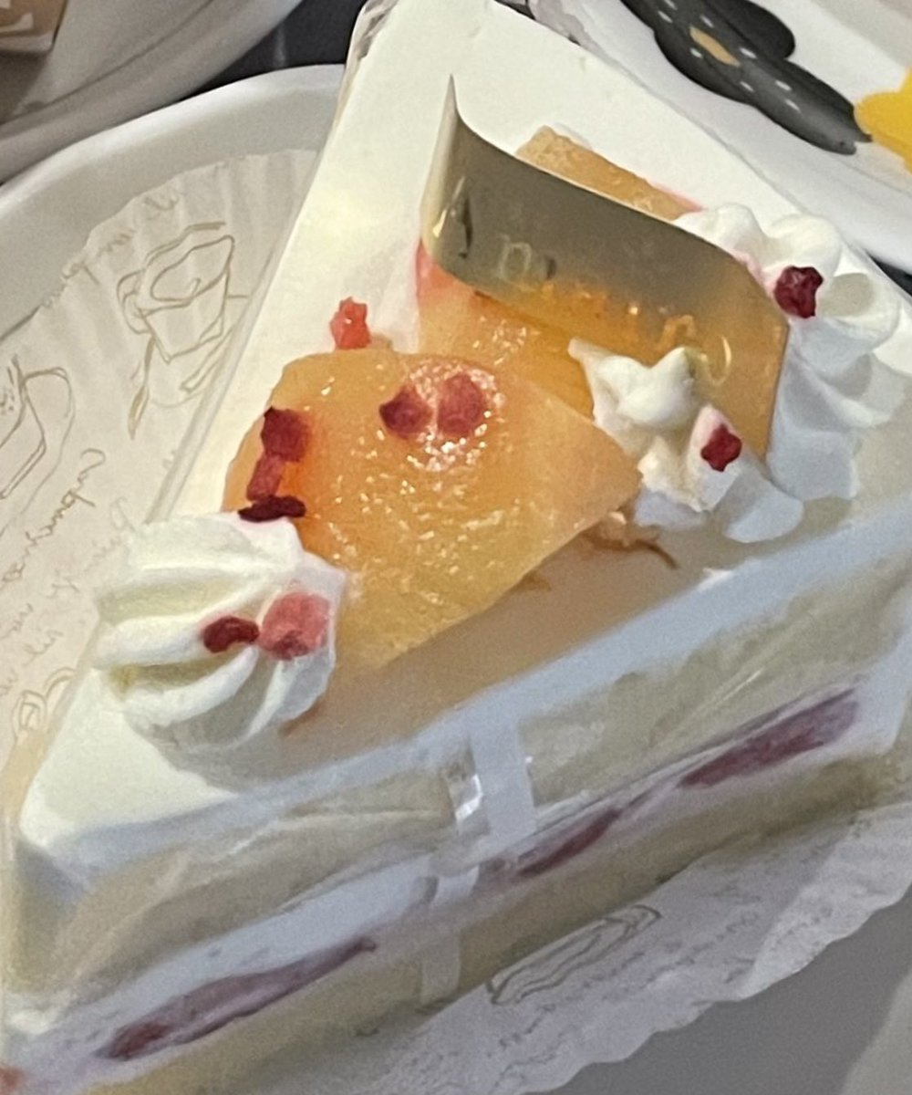 vanoyaji's tweet photo. 新潟市‼️
Amairo
(アマイロ)
去年開店したばかり
フルーツケーキ屋さん🎂🍰
美味しかった😋
また食べたいな🤗
#Amairo
#アマイロ https://t.co/QmeJPGPpqQ