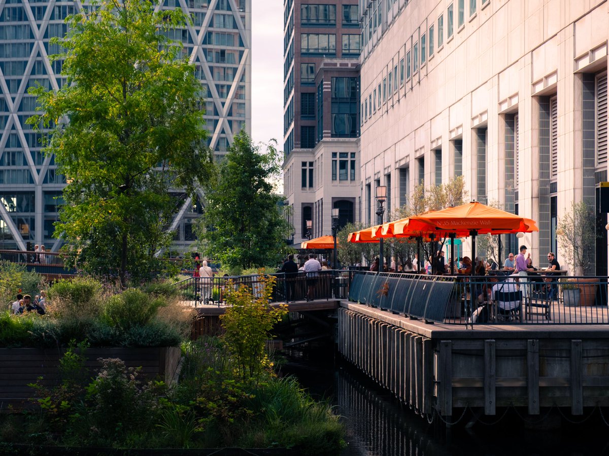 the_Emloto's tweet photo. Canary Wharf ☺️ https://t.co/xQBLKjbNV9