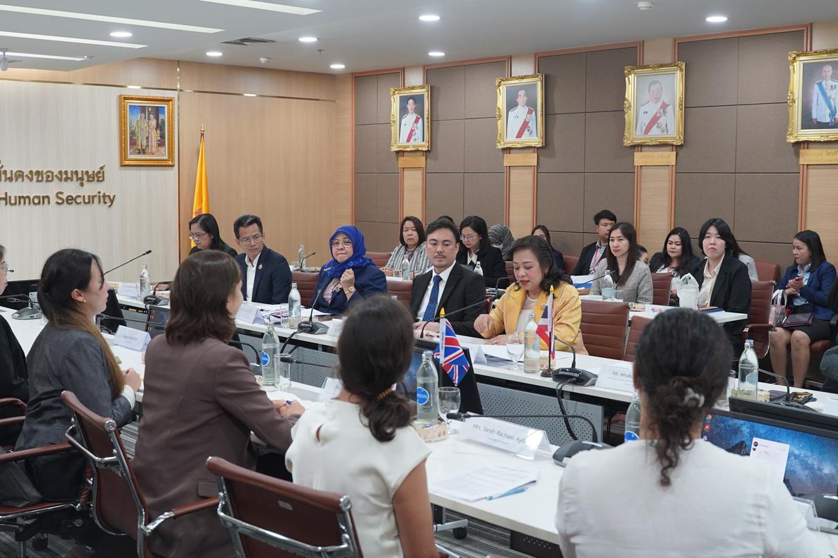Visiting Bangkok allowed me to help deepen 🇬🇧🇹🇭 collaboration on human rights. Thanks to the Thai Government, National Human Rights Commission, Royal Thai Police, UN, journalists &amp; human rights defenders for constructive conversations.

ขอบคุณค่ะ!🙏