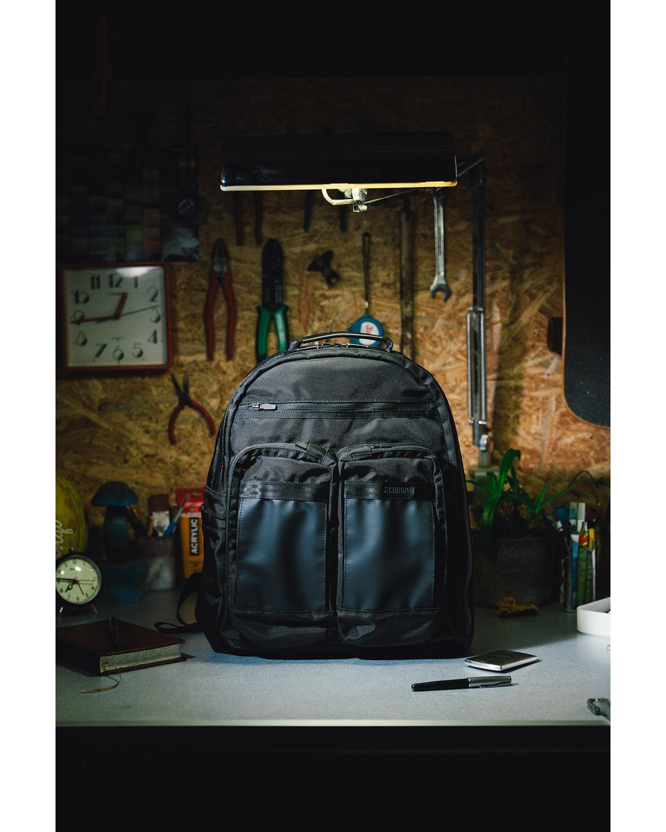 美品　chrome transport ブラック　レッド　USA MADE Chrome Industries Japan added a - Chrome Industries Japan