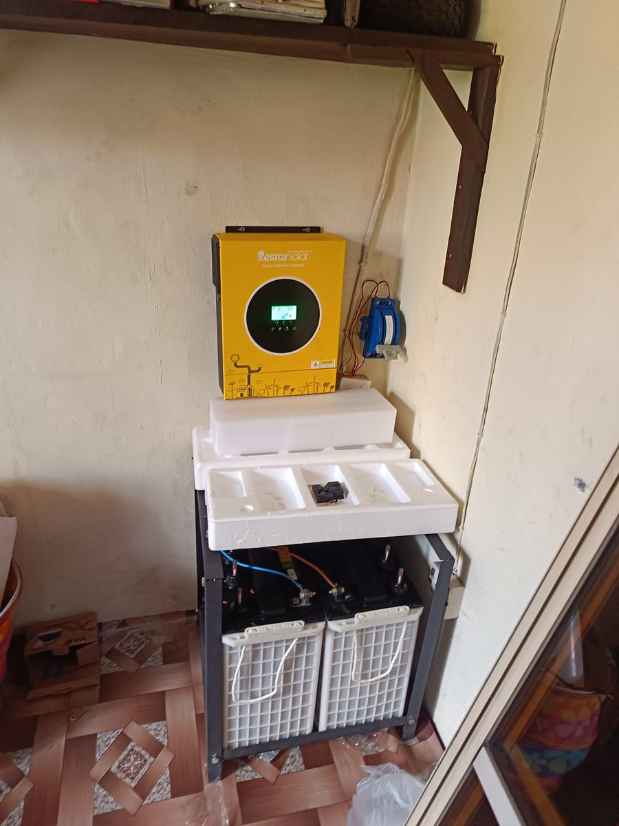 SeleniumTeck's tweet image. If you need a minimalist inverter setup that is cost-effective to augment the PHCN supply.

Here is a perfect setup for you

3.2kva hybrid inverter with 2batteries and 4solar Panels 

Good for a 2-bedroom apartment
3yrs+ warranty 
08181287661
seleniumsolar.com
