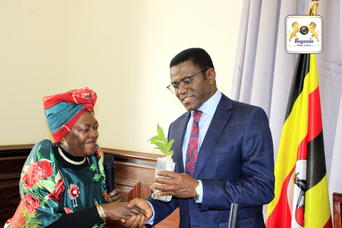 Tuluubirira okwongera okutaasa n'okukuuma obutonde bw'Ensi yaffe era leero ntongozza bboodi y'Obutondebwensi ne Bulungibwansi ekulembererwa Hajjat Aphwa Kaawaase Ssebyala.

Bboodi tugisuubira okukwatizaako Minisitule mu kusaka amagezi, emikago n'obukugu okulaba nti ebiruubirirwa